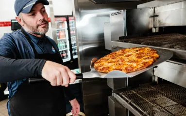 Manhattan  Pizza Maker  Needed