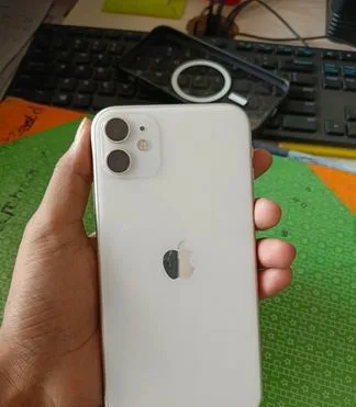 Apple iPhone 11 Phone