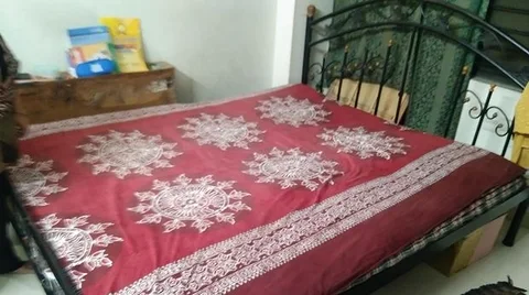 লোহার শক্ত খাট