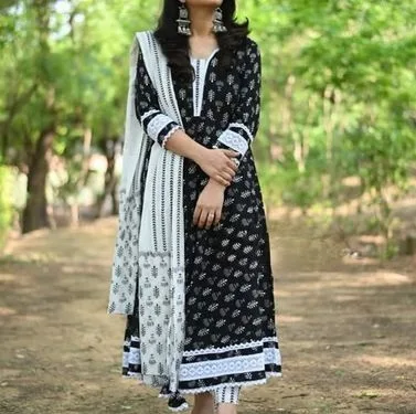 পার্টি ড্রেস