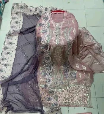 পাকিস্তানি গর্জিয়াস ডিজাইনার থ্রি-পিছ