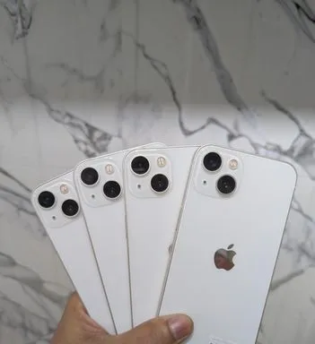 iPhone 13