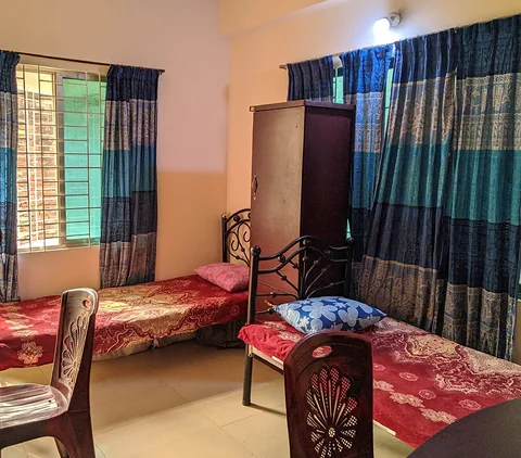 HOSTEL ROOM SEAT RENT NEAR NSU IUB AIUB WITH FOOD