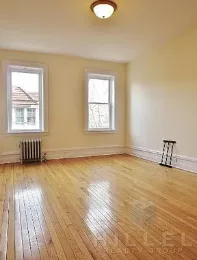 Queens Village অধুমপায়ী পুরুষের নিকট রুম ভাড়া হবে