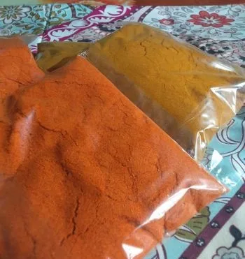 হলুদ, মরিচ, ধনিয়া গুড়া