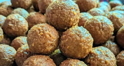 টাটকান নাড়িকেল নাড়ু