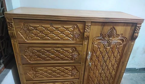 সেগুনের ওয়ারড্রব