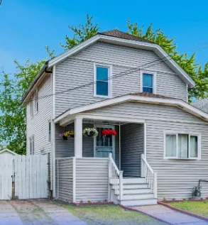 Single Family House  For Sale in (Buffalo )