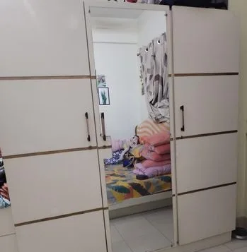 1 Almirah 3 Part