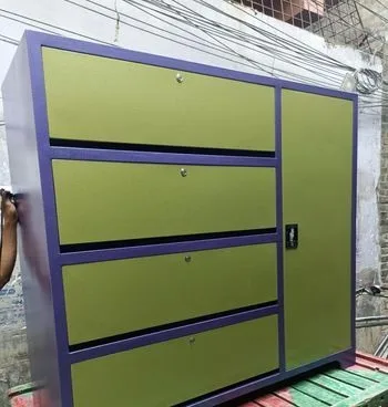 হেভি ওয়ারড্রব