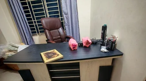 Office table