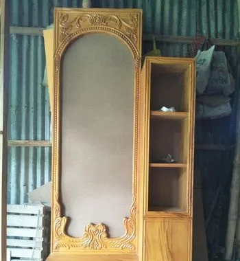 ড্রেসিং টেবিল