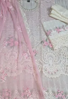 পাকিস্তানি noor's এর ড্রেস