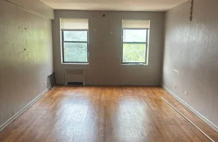 Elmhurst from August Room rent