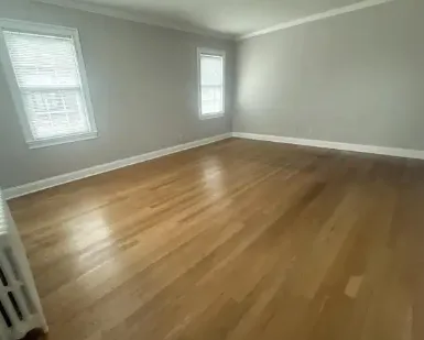 Jackson Heights Female Room mate Needed