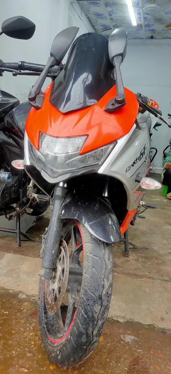 Suzuki Gixxer SF FI ABS