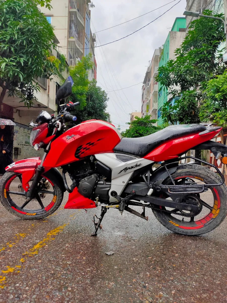 TVS Apache RTR 160 4v Dual Disc