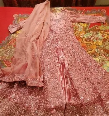 গাউন সেট