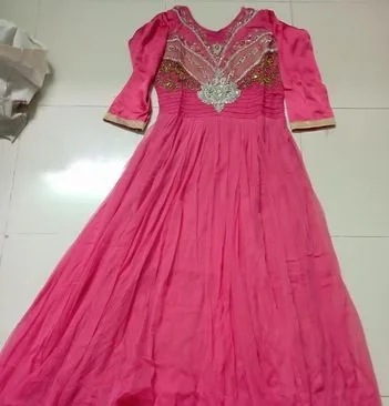 একটা গাউন