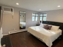 Jamaica 1st floor For Rent