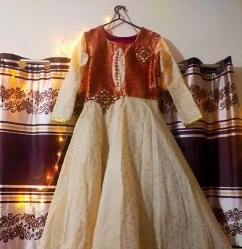 Gown dress