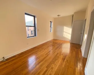Jackson Heights Room for rent