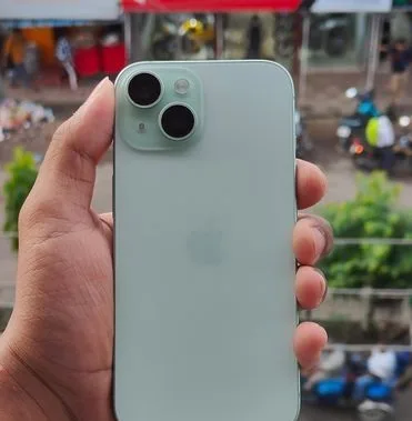 Apple iPhone 15