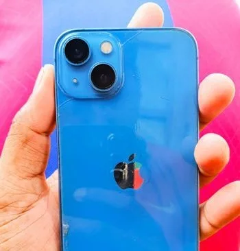 Apple iPhone 13