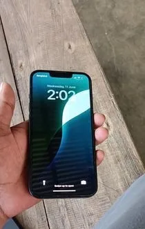 Apple iPhone 13