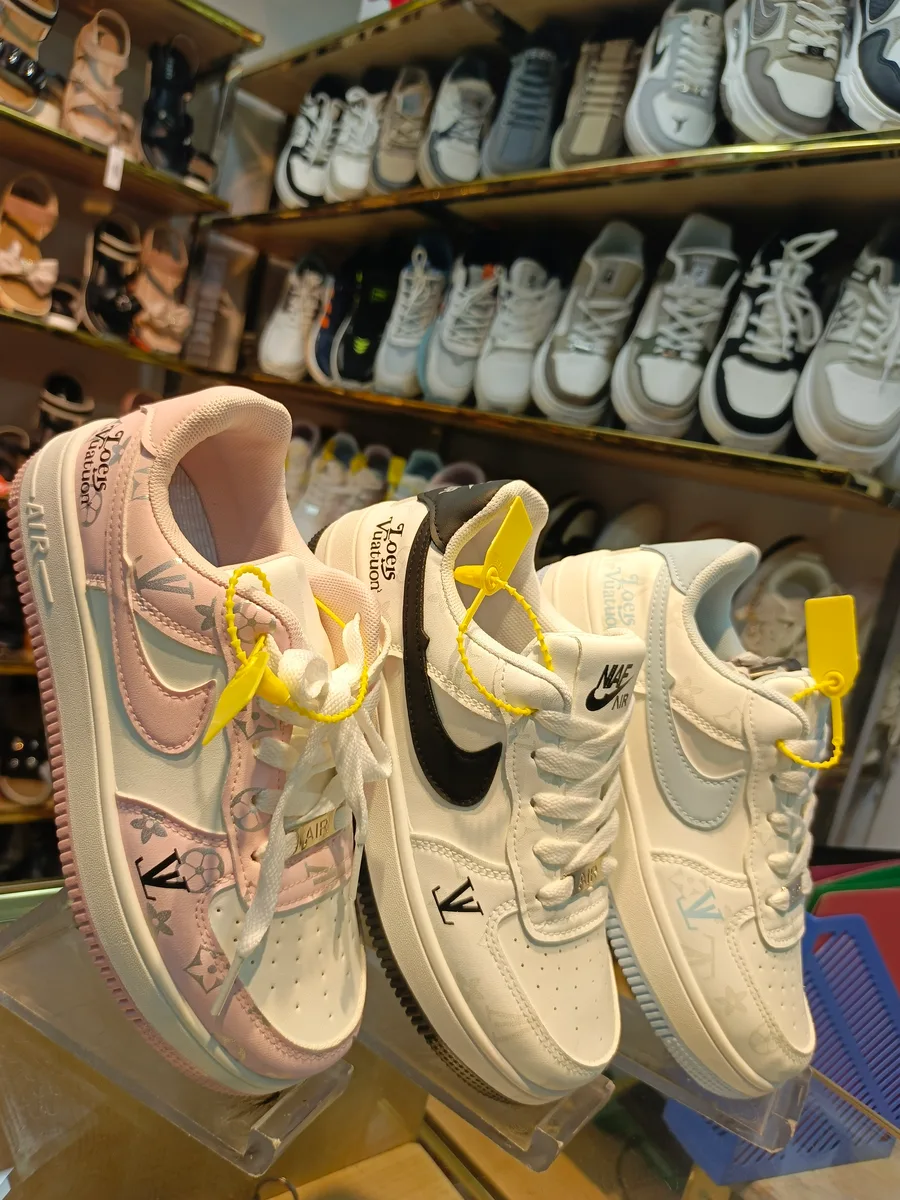 Nike Sneakers