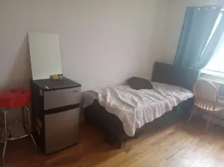 Elmhurst Room for rent