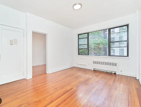 Sunnyside Room For Rent