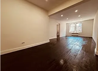 Jackson Heights Room For Rent