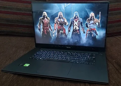 DELL XPS 15 9560-Core- i7
