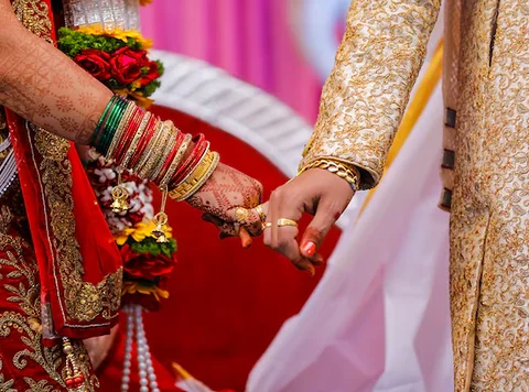 সুন্দরী পাত্রীর ভালো প্রফেশনের পাত্র চাই