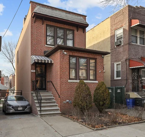 Bronx Semibasement For Rent