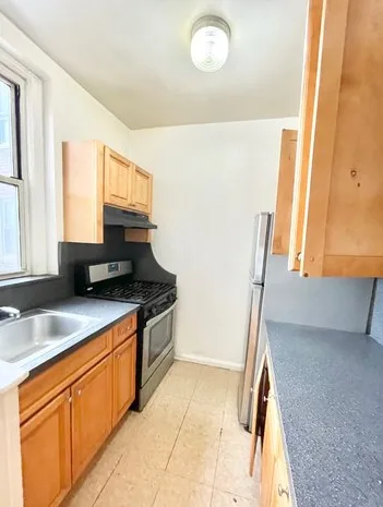Elmhurst Room For Rent