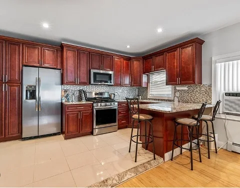 Jamaica Room for Rent