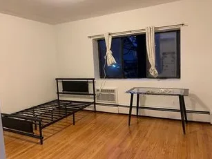 Woodside Room For Rent