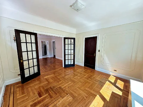 Sunnyside Room For Rent