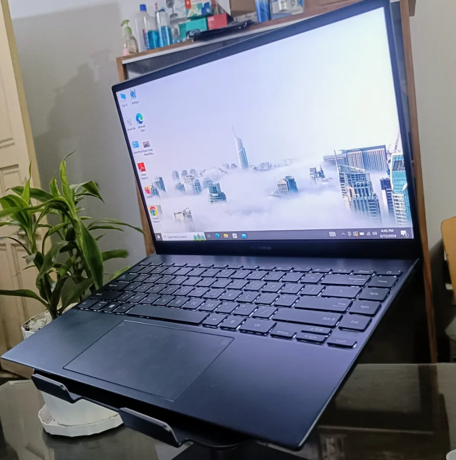 Asus ZenBook Core i5