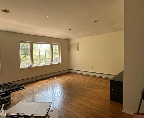 Jamaica Room For Rent