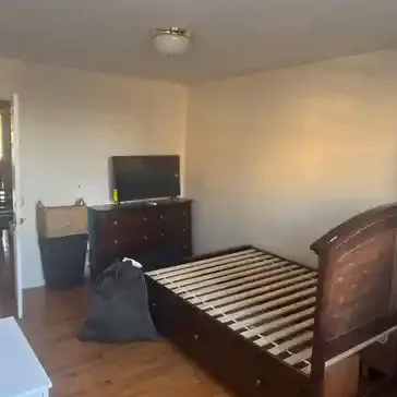 Jamaica, Briarwood Room For Rent