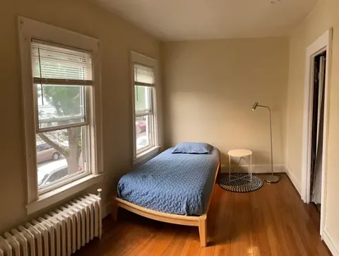 Woodhaven Room For Rent
