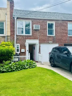 South ozone park Room for rent