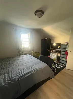 Jackson Heights Room For Rent