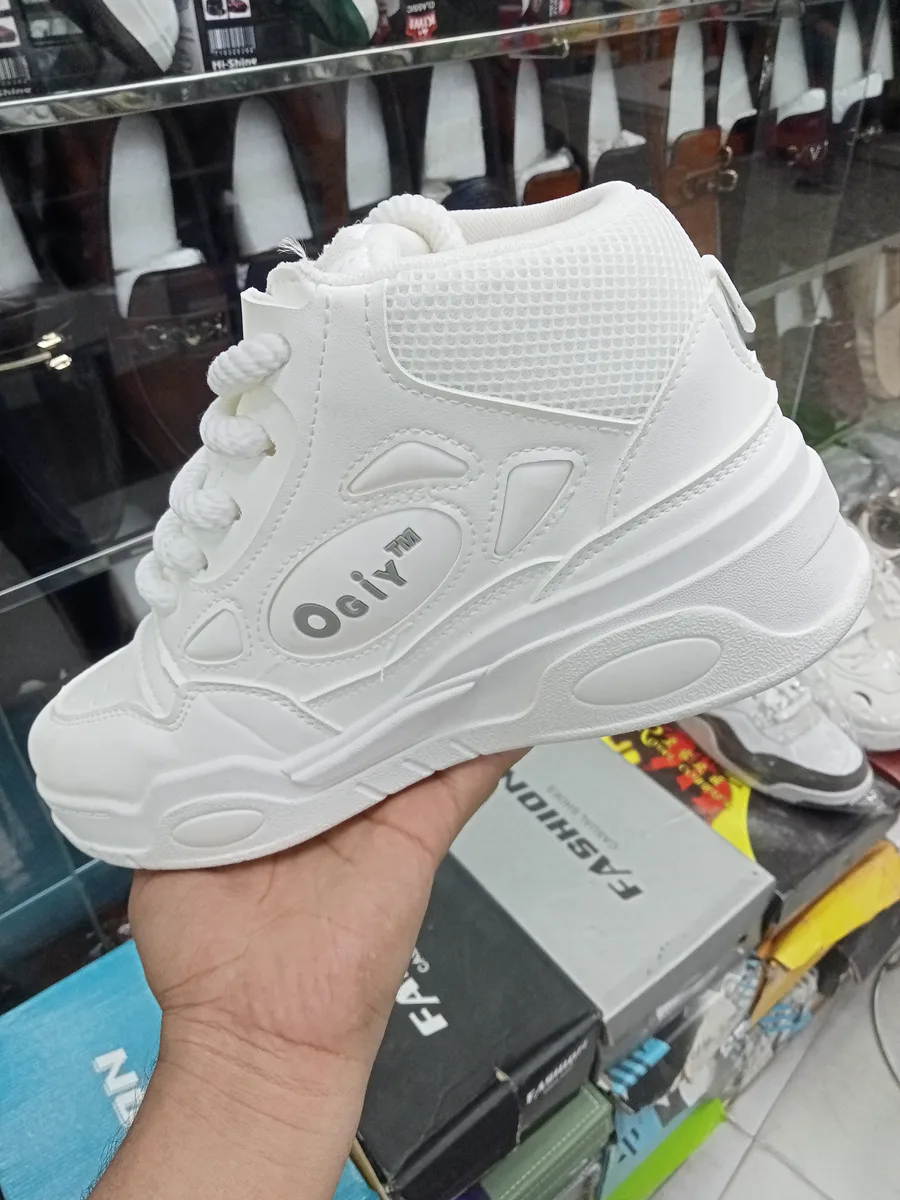 Ogiy Sneakers
