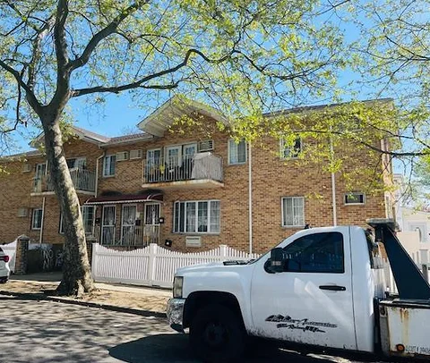 Queens House For Sale