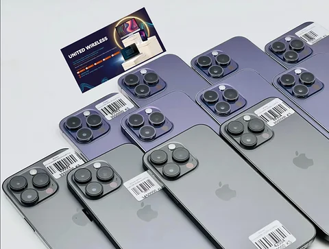 𝐢𝐏𝐡𝐨𝐧𝐞 𝟏𝟒 𝐏𝐫𝐨 𝐌𝐚𝐱