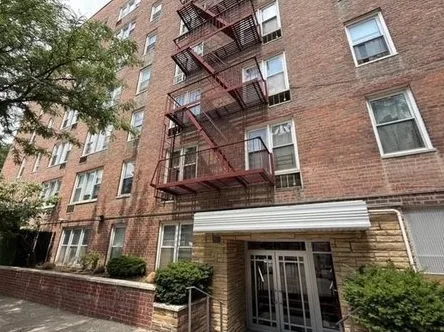 Bronx Park Chester Condo For Sale
